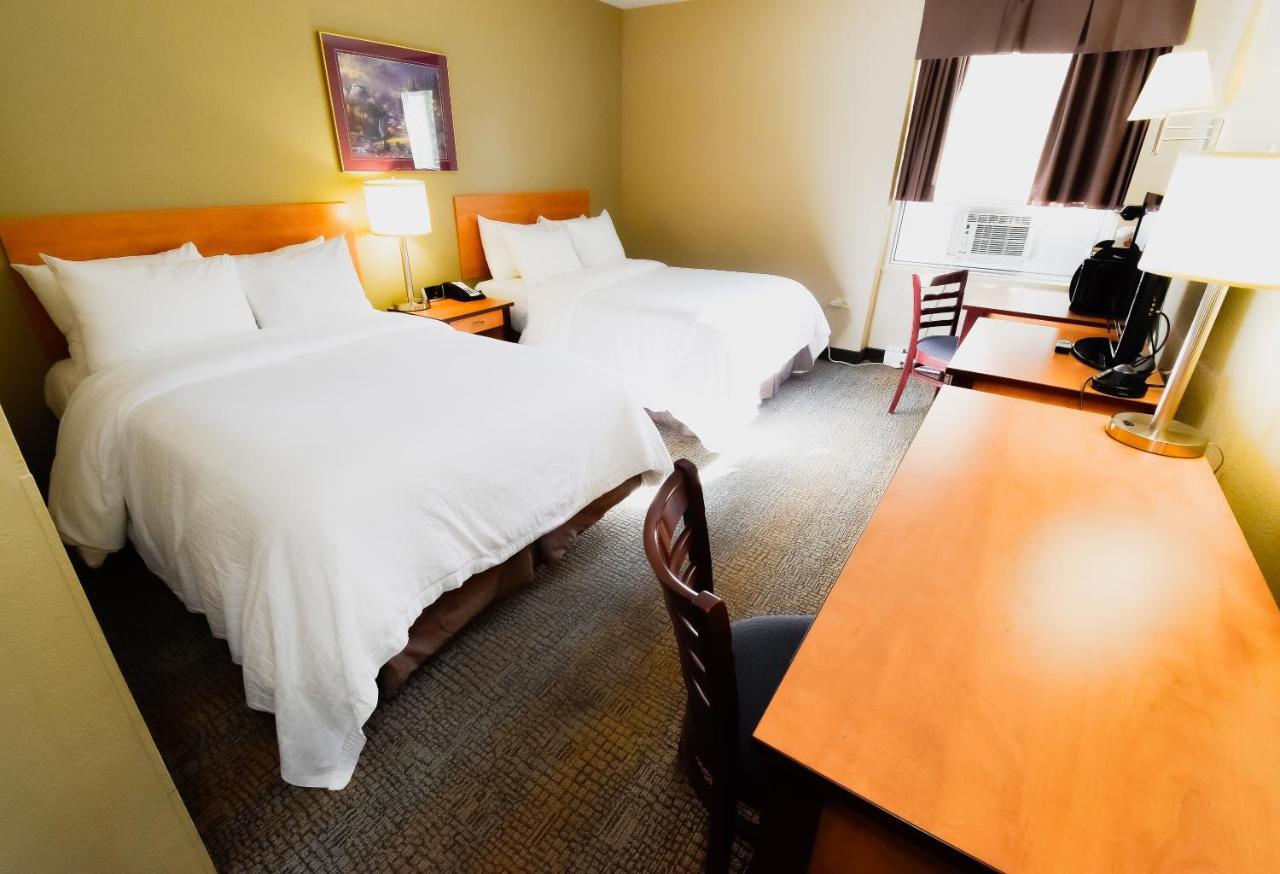 Canad Inns Destination Centre Windsor Park Виннипег Экстерьер фото