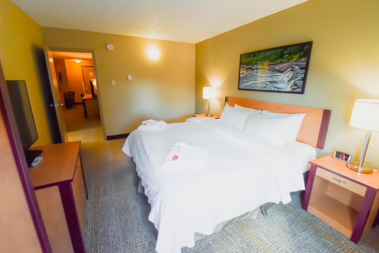 Canad Inns Destination Centre Windsor Park Виннипег Экстерьер фото