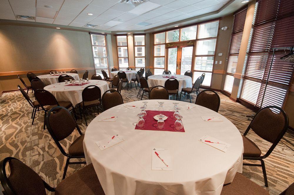 Canad Inns Destination Centre Windsor Park Виннипег Экстерьер фото