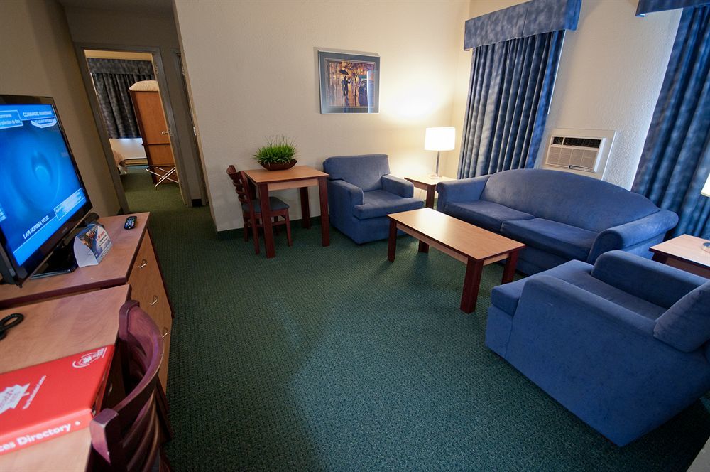 Canad Inns Destination Centre Windsor Park Виннипег Экстерьер фото