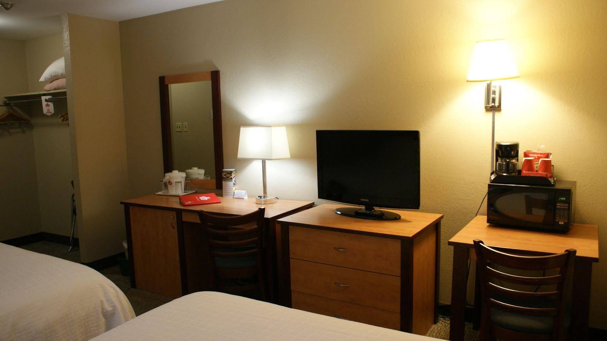 Canad Inns Destination Centre Windsor Park Виннипег Экстерьер фото