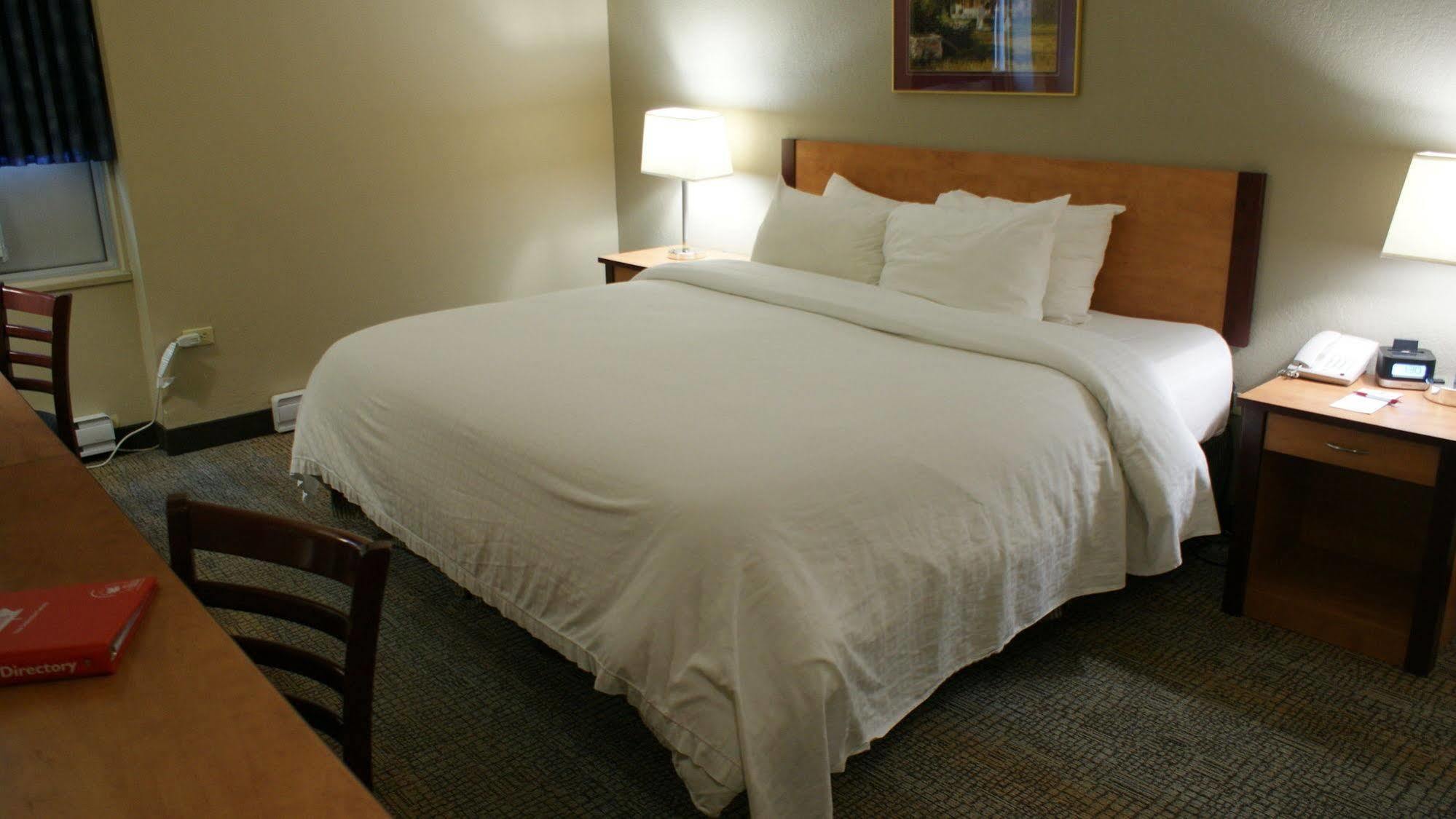 Canad Inns Destination Centre Windsor Park Виннипег Экстерьер фото