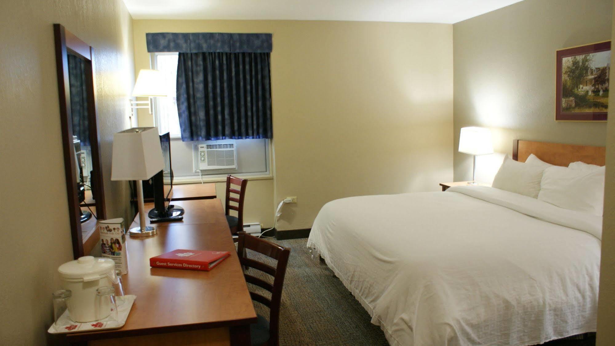 Canad Inns Destination Centre Windsor Park Виннипег Экстерьер фото