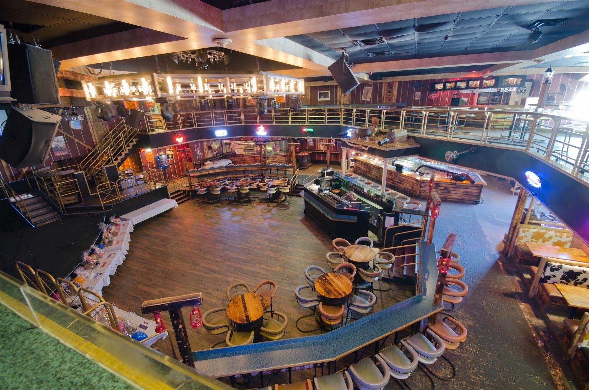 Canad Inns Destination Centre Windsor Park Виннипег Экстерьер фото
